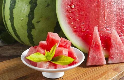 北京吃瓜的生活,揭秘北京吃瓜群众的日常风采